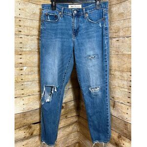 GAP BEST GIRLFRIEND MID-RISE DISTRESSED CLASSIC CASUAL EVERYDAY WEAR  SZ.28